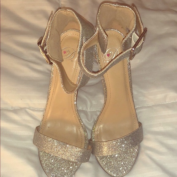 Heels - Picture 1 of 3